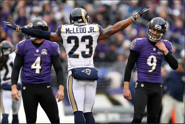 Justin Tucker reacts to a miss vs. the St. Louis Rams.